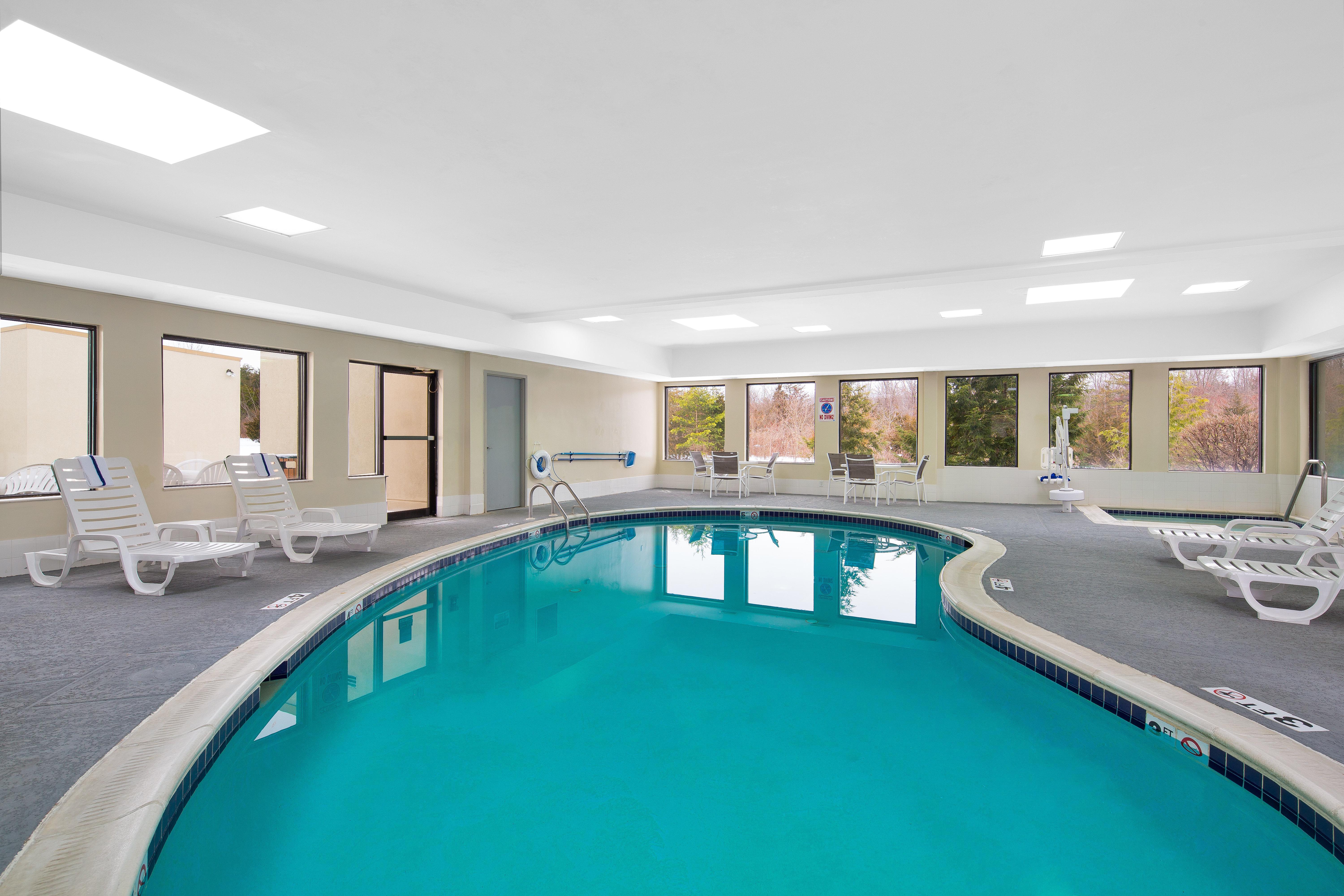 Holiday Inn Express Harrisburg I-81 - Hershey By Ihg Manadahill Eksteriør billede