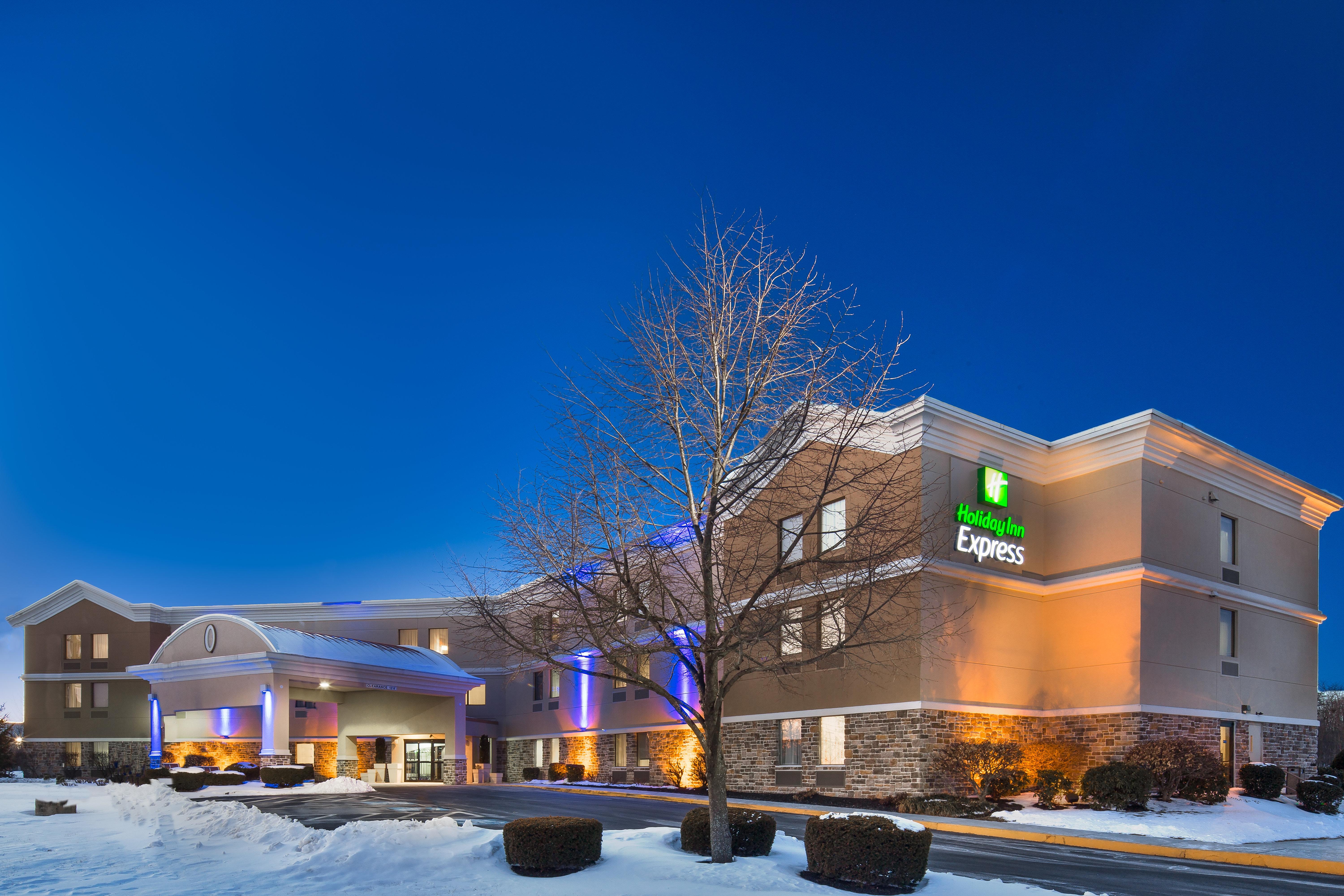 Holiday Inn Express Harrisburg I-81 - Hershey By Ihg Manadahill Eksteriør billede