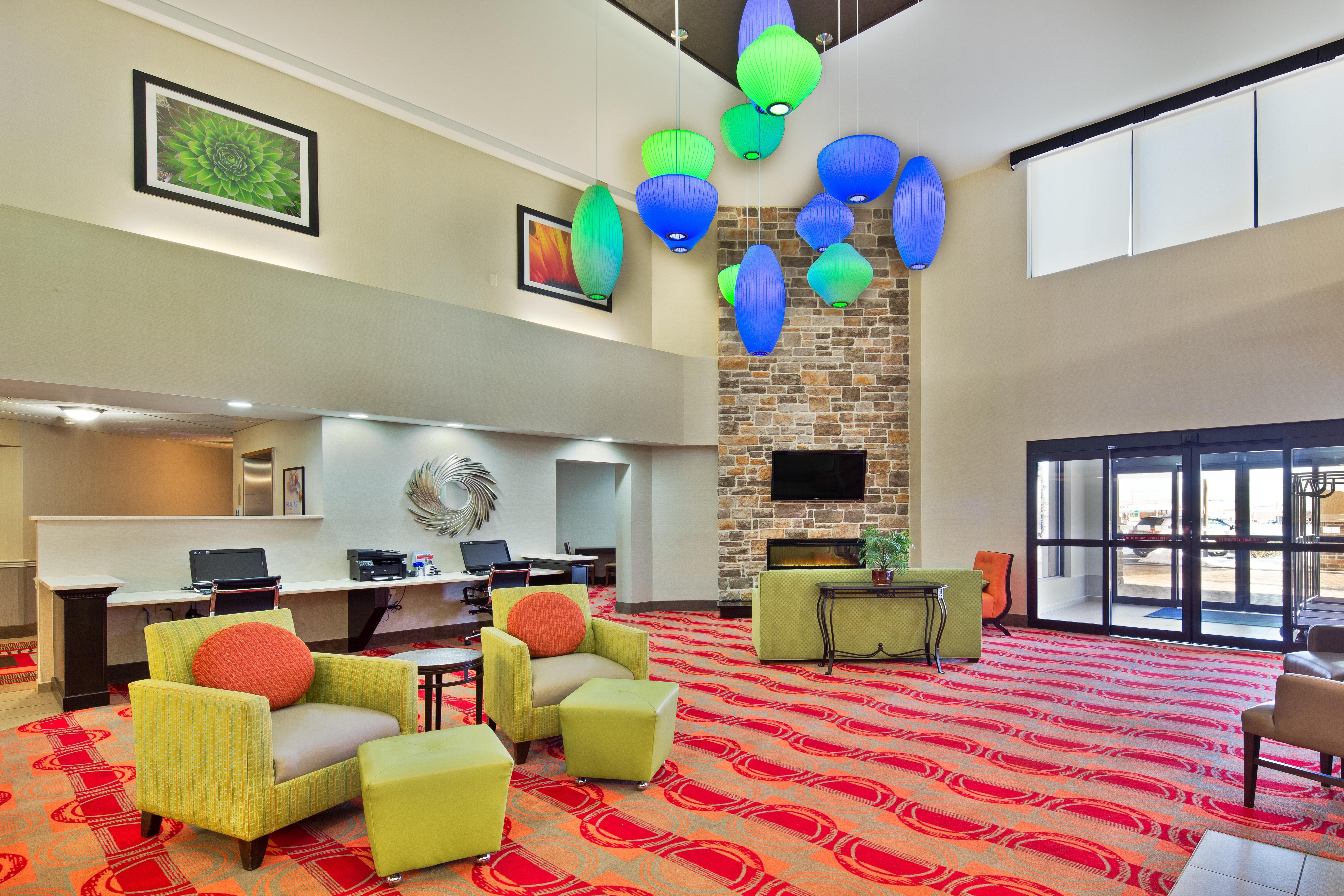 Holiday Inn Express Harrisburg I-81 - Hershey By Ihg Manadahill Eksteriør billede
