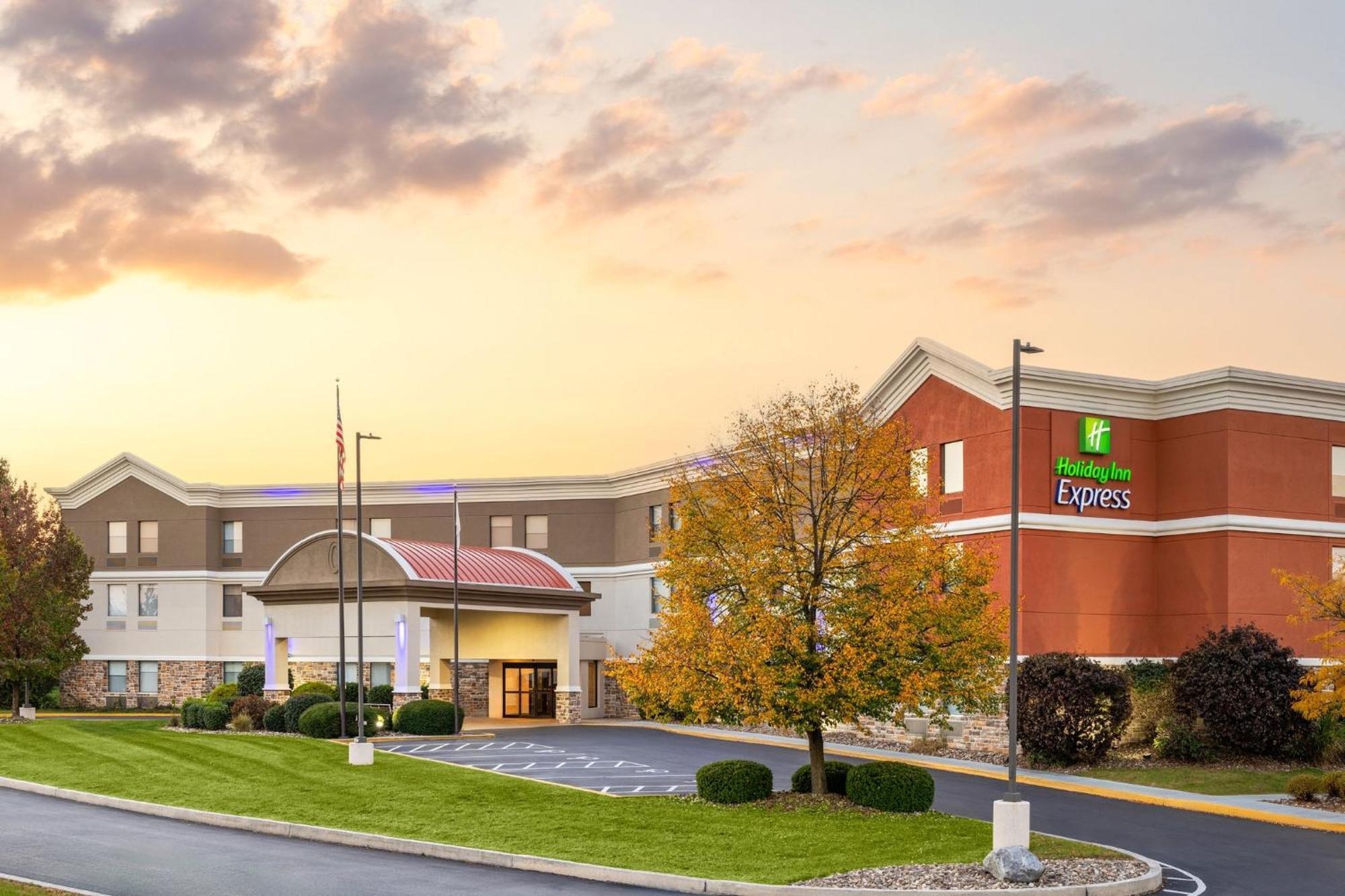 Holiday Inn Express Harrisburg I-81 - Hershey By Ihg Manadahill Eksteriør billede